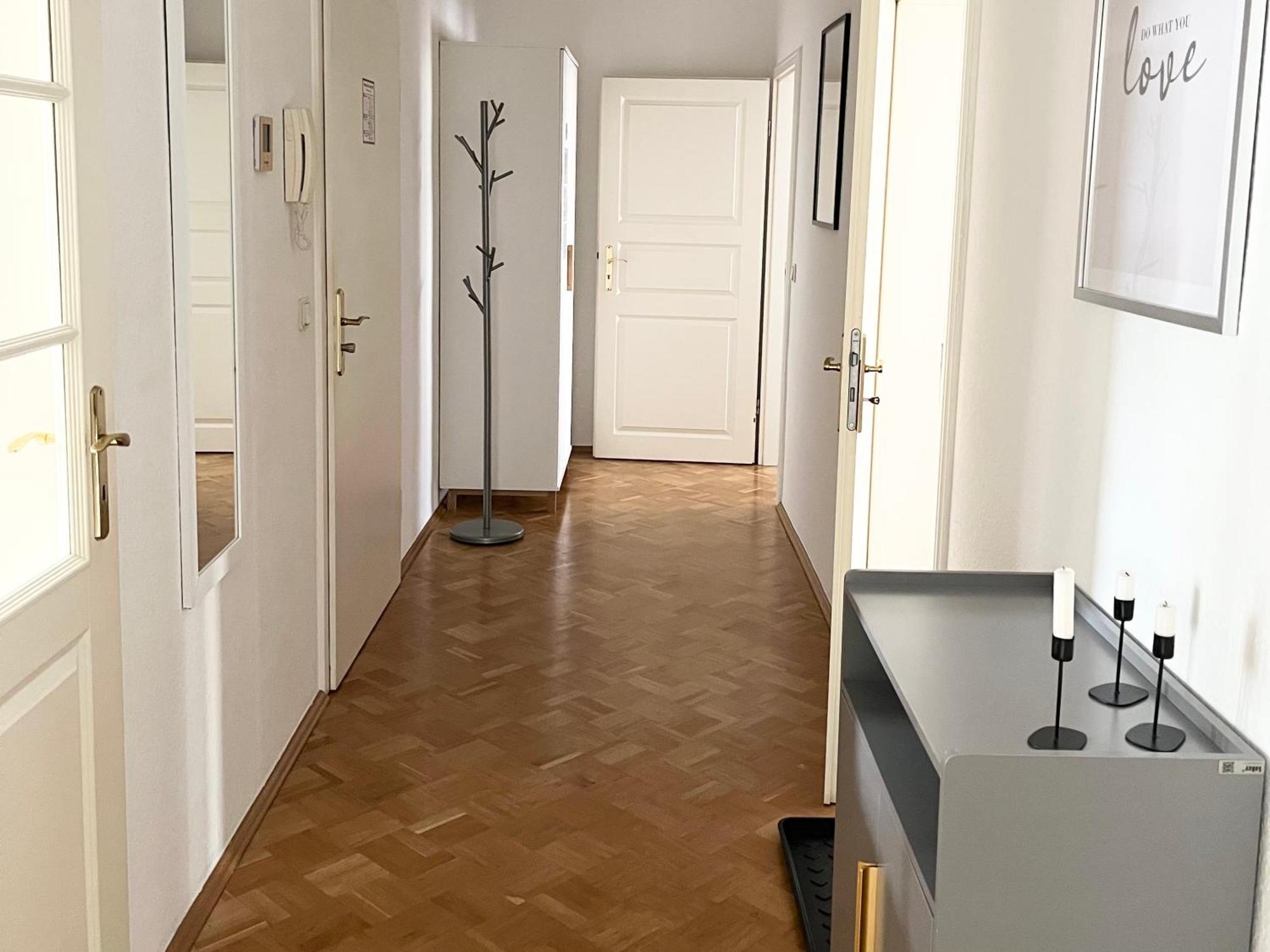 Moderne 3Zimmer Wohnung Mit Netflix Und Balkon Lipsia Esterno foto